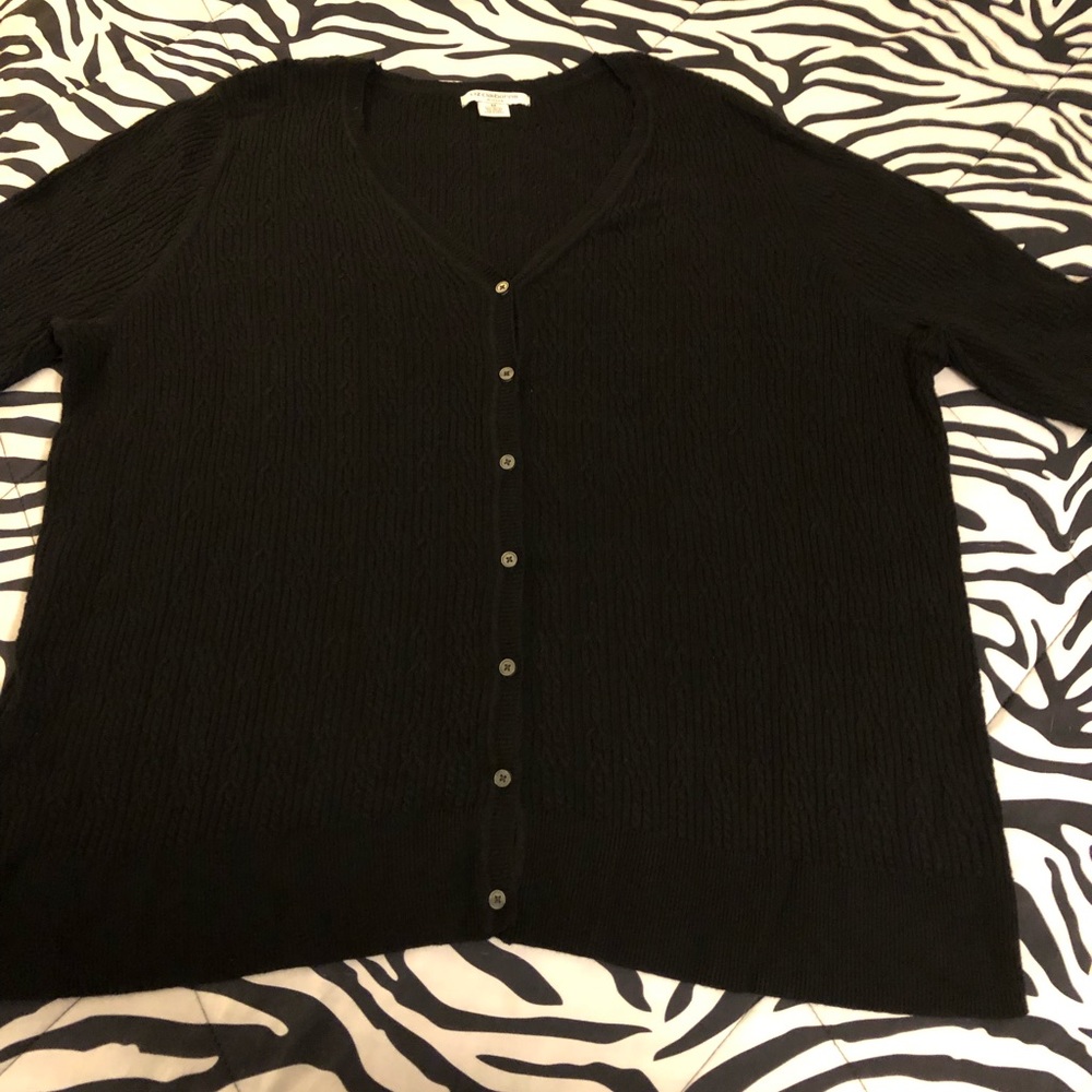 Liz Claiborne sz 3X black button up cardigan sweater. New with tags.